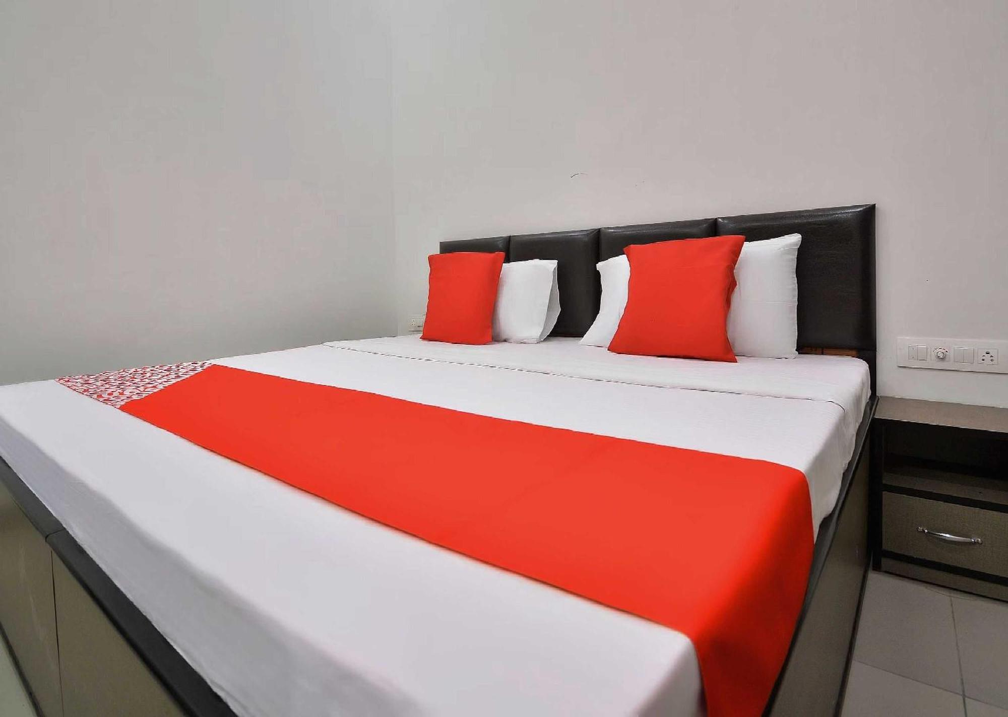 Hotel O White Solitaire Ludhiana Ngoại thất bức ảnh
