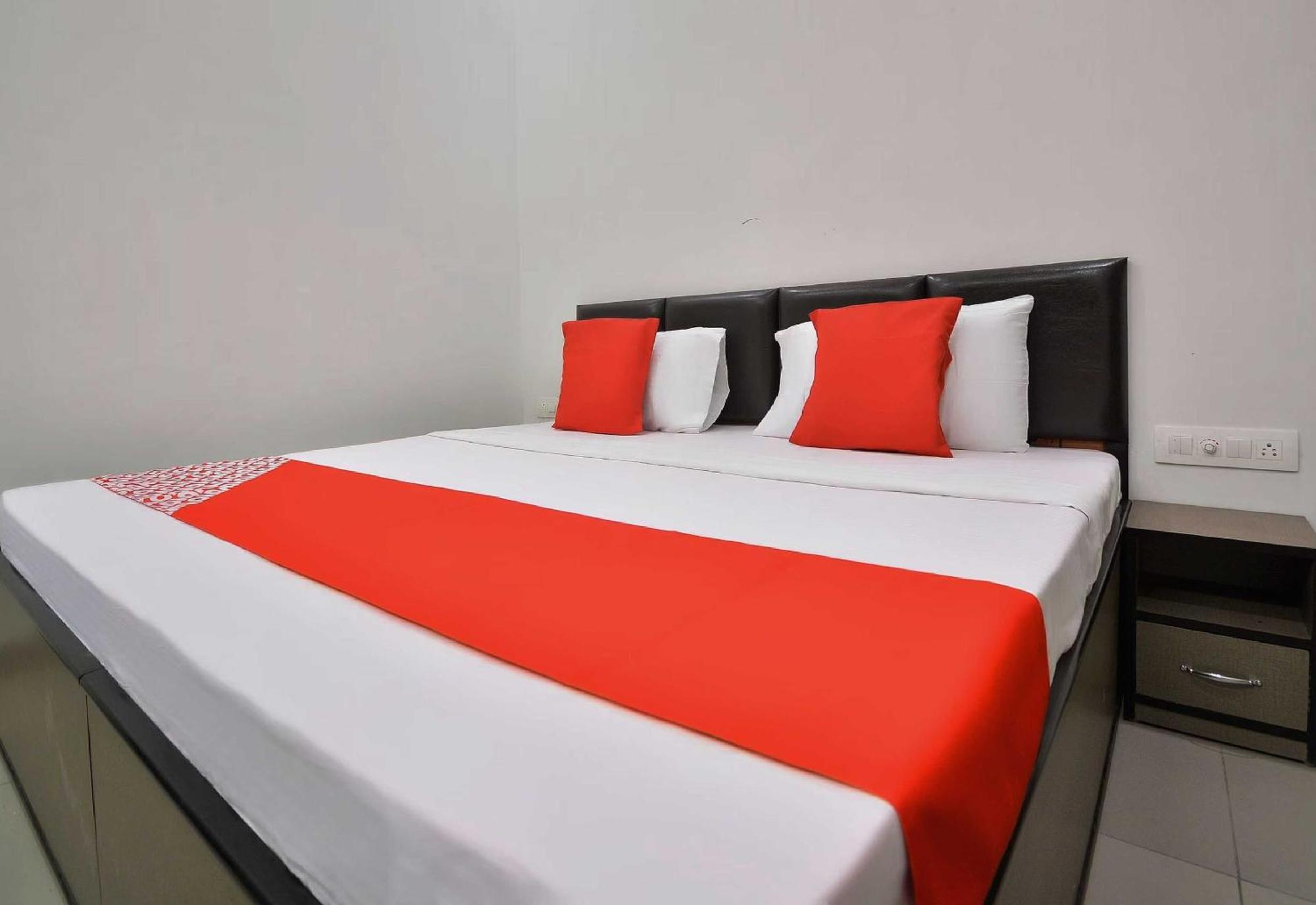 Hotel O White Solitaire Ludhiana Ngoại thất bức ảnh