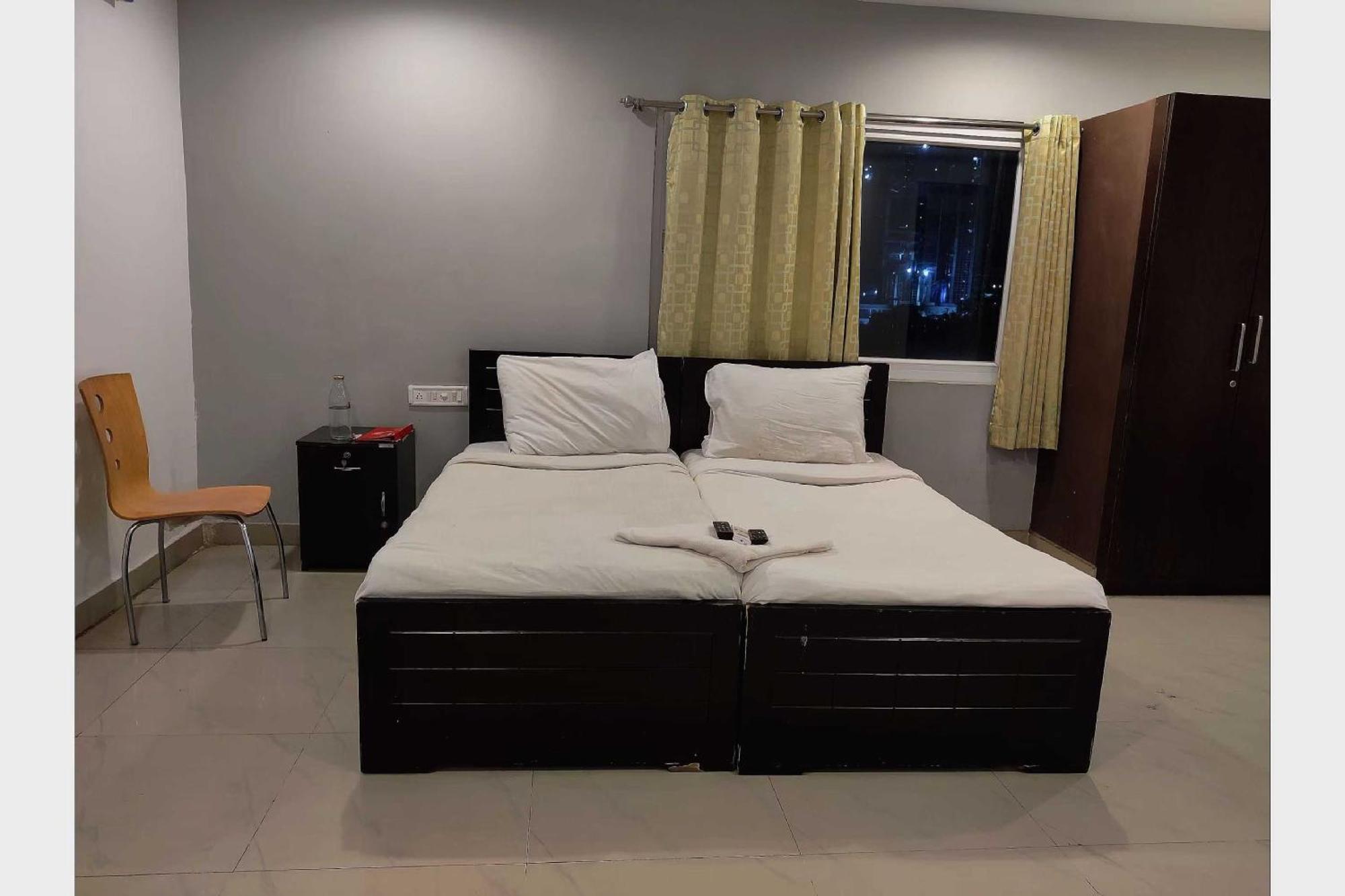 Hotel O White Solitaire Ludhiana Ngoại thất bức ảnh